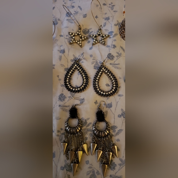 Earrings Lot - Picture 3 of 5